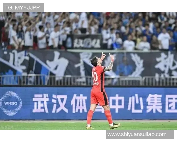 恒大与上海上港激战正酣精彩赛事在线视频直播全程回放与分析