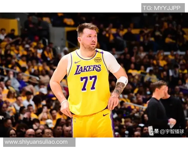 湖人vs爵士:首节完毕,湖人32-30爵士,东契奇得到13分 湖人vs爵士:首节完毕,湖人32-30爵士,东契奇得到13分